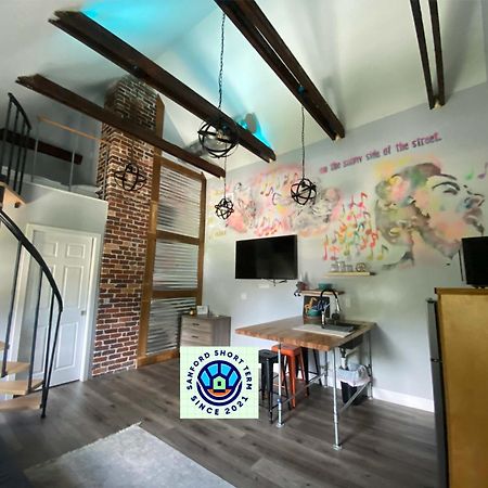 The Jazz Loft Apartment Sanford Bagian luar foto
