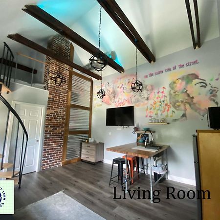 The Jazz Loft Apartment Sanford Bagian luar foto