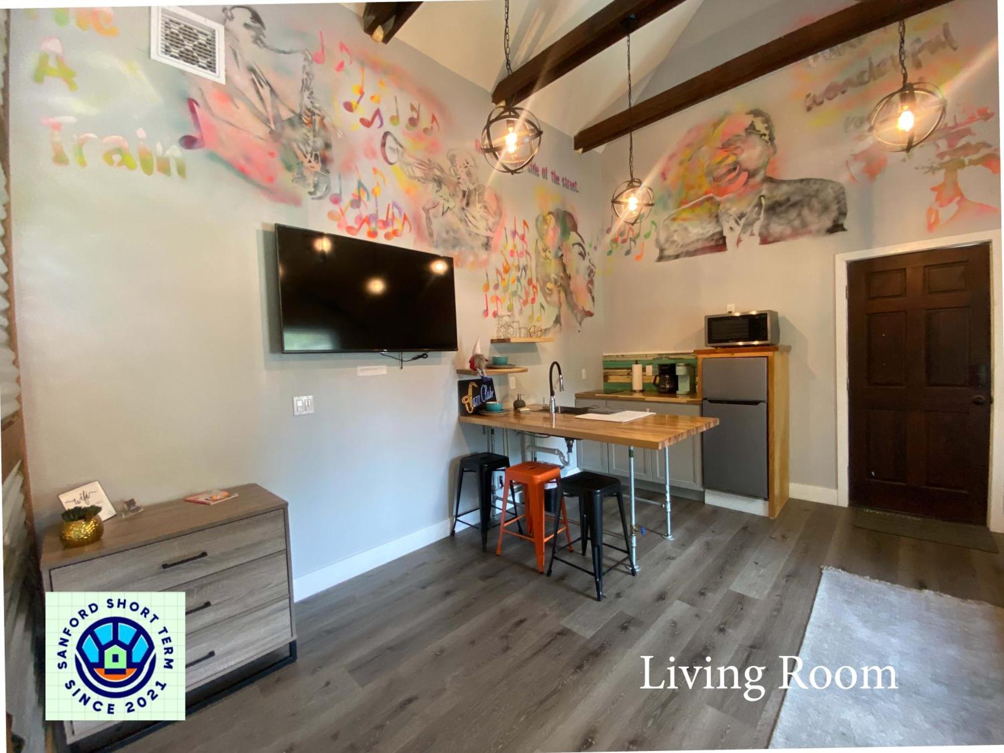 The Jazz Loft Apartment Sanford Bagian luar foto